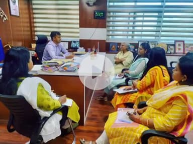 कांके: समाहरणालय में एसडीओ की अध्यक्षता में दिव्यांग जनों और वरिष्ठ नागरिकों के लिए सुलभ मतदान सुनिश्चित करने हेतु बैठक की गई