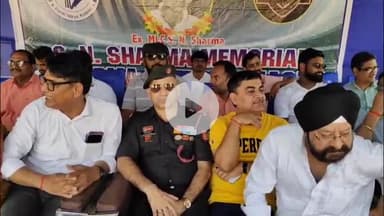 कोडरमा: सीएच मैदान में कोडरमा प्रीमियर लीग के उद्घाटन मैच में जैनिज ग्लेडिएटर्स ने महावीर महाराज को 8 विकेट से हराया