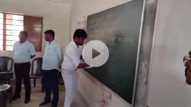 पूर्वी टुंडी: पुर्वी टुंडी के प्रखंड विकास पदाधिकारी ने विभिन्न विद्यालयों का किया निरीक्षण