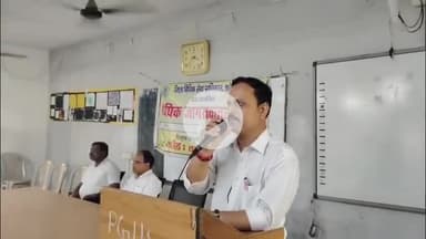 कोडरमा: परियोजना बालिका उच्च विद्यालय कोडरमा में बाल मजदूरी अधिनियम और दंड के प्रावधानों की दी गई जानकारी