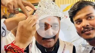 कराहल: कराहल में प्रभारी मंत्री राकेश शुक्ला का चांदी का मुकुट पहनाकर भव्य स्वागत किया गया