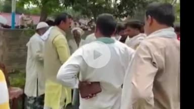 कहलगांव: विधायक पवन यादव ने जनता दरबार लगाकर सुनी क्षेत्रवासियों की समस्या