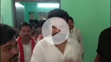 मोहनिया: कैमूर पहुंचे भोजपुरी गायक रितेश पांडे ने भारत माता की जय का लगाया नारा, कहा- शिक्षा में हो सुधार