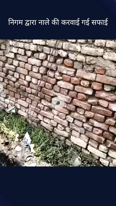 सिविल लाइन्स: बुराड़ी विधानसभा के मुकुंदपुर वार्ड में स्थानीय लोगों की शिकायत के बाद निगम ने कराई नाले की सफाई