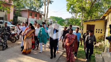 कुडू: उपायुक्त ने किया कुडू प्रखंड सह अंचल कार्यालय का निरीक्षण, व्यवस्था सुधारने की दी हिदायत, JSLPS कार्यालय मिला बंद