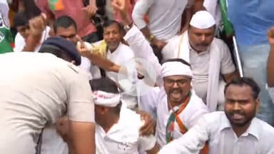 मोतिहारी: रोजगार कार्यालय मोतिहारी के घेराव एवं ताला बंदी के बाद जिलाध्यक्ष ई. शशिभूषण राय सहित 26 कांग्रेस नेता पुलिस हिरासत में