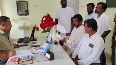 ଦେବଗଡ: ଆଂଚଳିକ ପରିବହନ ଅଧିକାରୀଙ୍କ କାର୍ଯ୍ୟାଳୟରେ ଜିଲ୍ଲା ଛାତ୍ର କଂଗ୍ରେସ ପକ୍ଷରୁ ରାଜ୍ୟପାଳଙ୍କ ଉଦ୍ଦେଶ୍ୟରେ ଦାବିପତ୍ର