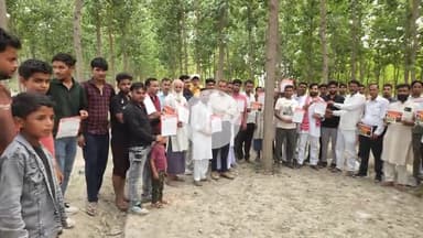 136 ददरौल विधानसभा के अंतर्गत ग्राम पंचायत कटिया कंबू में PDA पर मीटिंग की एवं PDA पर चर्चा की और समाजवादी पार्टी का सपोर्ट करने के लिए जनता से अपील की

 में आपका सेवक लखन प्रताप सिंह