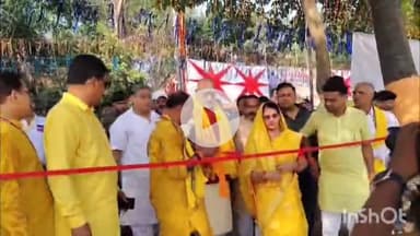 बेगूसराय: रतनपुर में आयोजित राम महायज्ञ का केंद्रीय मंत्री गिरिराज सिंह ने किया उद्घाटन, महापौर भी रहीं उपस्थित