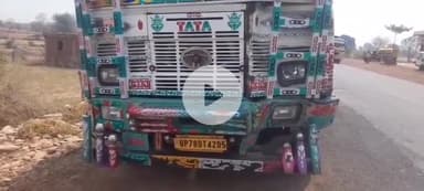 बटियागढ़: नीमन तिराहे पर मालवाहक वाहन दुर्घटना में 3 घायल, जिला अस्पताल दमोह भेजे गए