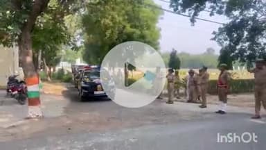 फिरोज़ाबाद: रिजर्व पुलिस लाइन पर परेड में एसएसपी सौरभ दीक्षित ने ली सलामी, डायल-112 को मिले तीन नए वाहन