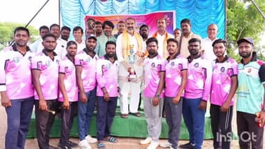 చందుర్తి: విజేతలకు బహుమతులు అందజేసిన వేములవాడ ఎమ్మెల్యే ఆది శ్రీనివాస్