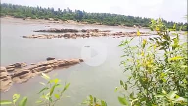 पीरटांड: पीरटांड़ थाना क्षेत्र के बराकर नदी स्थित परसबनी घाट के पास मिला एक व्यक्ति का शव