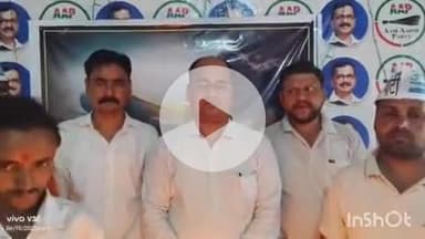 फिरोज़ाबाद: आप कार्यकर्ताओं ने विमान हादसे में मृत यात्रियों को दी श्रद्धांजलि, भारत सरकार से निष्पक्ष जांच की मांग की