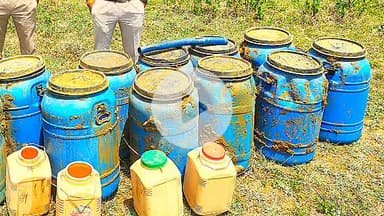 लांजी: ग्राम मोहझरी में आबकारी विभाग ने 800 किलो लाहन व 10 लीटर अवैध शराब के खिलाफ कार्रवाई की