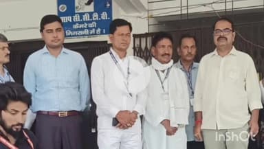 भभुआ: बिहार विधानसभा चुनाव को लेकर जिले में बने एफएलसी हॉल का डीएम ने किया निरीक्षण, दिए आवश्यक दिशानिर्देश