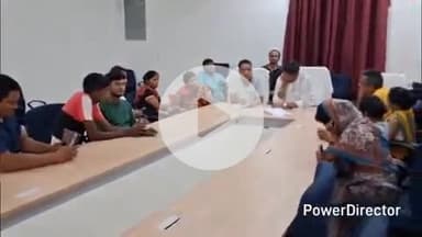 कटिहार: पेंशन बढ़ाने की मांग को लेकर दिव्यांगों ने मिरचाईबाड़ी में दिव्यांगजन कल्याण समिति के अध्यक्ष को ज्ञापन सौंपा