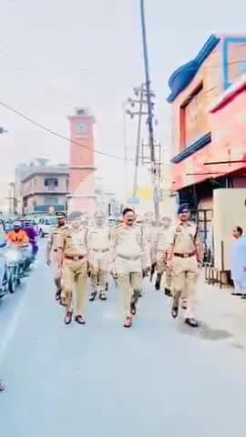 शाहजहांपुर: पुलिस अधीक्षक ने थाना सदर बाजार/कोतवाली क्षेत्र में कानून एवं शांति व्यवस्था को सुदृढ़ बनाने के लिए की पैदल गश्त