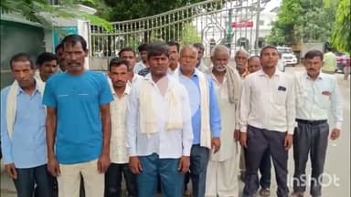 बरेली: नवाबगंज थाना क्षेत्र के ग्राम गंगापुर के ग्रामवासियों ने देवस्थान से भीमराव अंबेडकर की प्रतिमा हटाने की मांग की