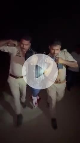 देवरिया अदालत से फरार पास्को अभियुक्त शिवा का इनकाउंटर,पैर में लगी गोली