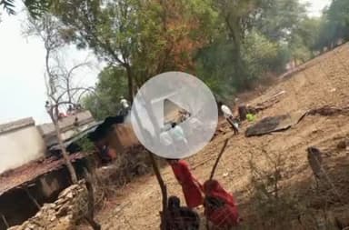 मांगरौल: भटवाड़ा गांव के एक घर में लगी आग, घरेलू सामान जलकर हुए खाक, लोगों ने बड़ी मुश्किल से पाया आग पर काबू