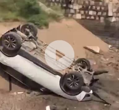 बाबई: माखन नगर के ग्राम बुधवाड़ा के पास नहर में कार पलटी, वीडियो वायरल