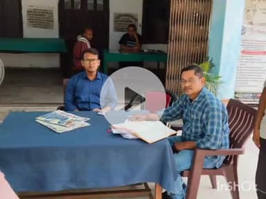 छौड़ाही: छौराही थाना परिसर में भूमि विवाद के निपटारों को लेकर लगाया गया जनता दरबार, रेवेन्यू ऑफिसर रहे मौजूद