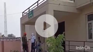 देेेवरिया: देवरिया मेडिकल कॉलेज में 3 दिन पहले हुई थी अज्ञात बुजुर्ग की मौत, शव की पहचान न होने पर पुलिस करवा रही है पोस्टमार्टम