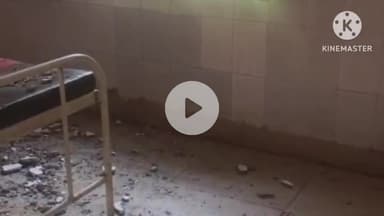 छीपाबड़ोद: सारथल पीएचसी में प्रसूता कक्ष की छत से गिरा प्लास्टर, भर्ती प्रसूता बाल-बाल बची, छत से सरिये बाहर निकले