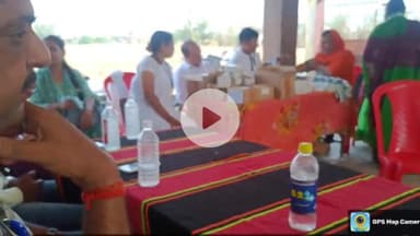 सासाराम: खरावानिया में डॉ अंबेडकर समग्र सेवा अभियान के तहत विशेष विकास शिविर में राशन कार्ड का वितरण