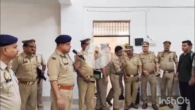 मिर्ज़ापुर: पुलिस सीधी भर्ती में चयनित अभ्यर्थियों को लखनऊ में मिलने वाले नियुक्ति पत्र के लिए पुलिसलाइन में एसपी ने की ब्रीफिंग