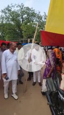 आज शाहजहांपुर के कस्बा जलालाबाद में पीडीए समीक्षा बैठक की अध्यक्षता समाजवादी पार्टी राष्ट्रीय प्रमुख महासचिव सलीम शेरबानी जी पूर्व केन्द्रीय मंत्री एवंम मुख्य अतिथि पूर्व चैयरमेन PCF लोकप्रिय सांसद बदायूं युवा दिलों की धड़कन आदरणीय आदित्य या