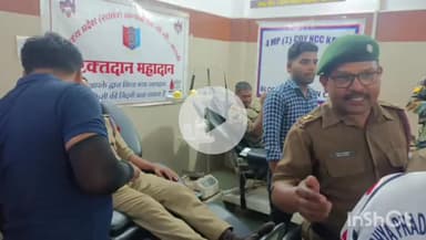 कटनी नगर: जिला अस्पताल के ब्लड बैंक में विश्व रक्तदान दिवस पर NCC के छात्र-छात्राओं ने किया रक्तदान