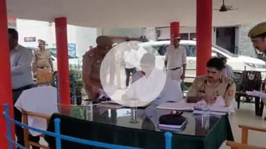 पीलीभीत: शहर कोतवाली और गजरौला थाने में आयोजित थाना समाधान दिवस में डीएम और एसपी ने सुनी जन समस्याएं