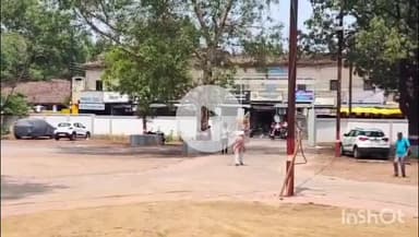 कटनी नगर: समाजवादी पार्टी के जिलाध्यक्ष का अहिंसा इलाके के कोतवाली थाने में अनोखा प्रदर्शन, व्यापारियों पर कर चोरी का आरोप