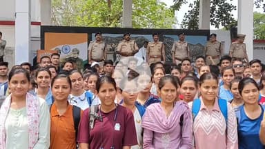 झांसी: आरक्षी भर्ती-2023 के चयनित अभ्यर्थियों और सुरक्षा-व्यवस्था में लगे पुलिस बल को झांसी पुलिस लाइन में एसएसपी ने किया ब्रीफ