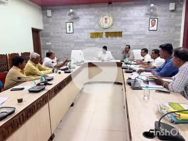 जगदलपुर: कलेक्टर हरीश एस ने जिला कार्यालय के आस्था सभा कक्ष में बस्तर टेंपल कमेटी के लिए बैठक की