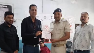 कांके: बरियातू के लेक व्यू हॉस्पिटल द्वारा विश्व रक्तदाता दिवस पर विकास भवन में रक्तदान शिविर का आयोजन