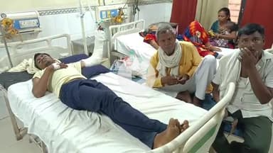 मंझनपुर: केन गांव में दबंग पिता-पुत्र ने भैंस चराने गए युवक को लाठी-डंडों से पीटा, गंभीर चोटें आईं, परिवार में दहशत