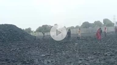 देवसर: खनिज विभाग की टीम ने बरगवां के गोंदवाली क्षेत्र में पहुंचकर किया औचक निरीक्षण