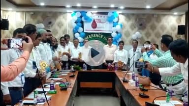 गिरिडीह: विश्व रक्तदान दिवस पर सदर अस्पताल के सभाकक्ष में कार्यक्रम का आयोजन किया गया