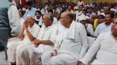 ग्वालियर गिर्द: हम दोनों भाईयों की राजनीतिक विषयों पर चर्चा नहीं होती : लक्ष्मण सिंह के कांग्रेस से निष्कासन पर पूर्व CM दिग्विजय सिंह