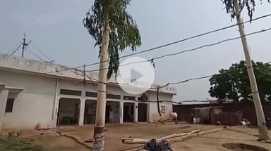 बदायूं: निजामपुर पस्तौर गांव में ग्रामीणों के घरों के अंदर से जा रही जर्जर विद्युत लाइन से ग्रामीणों को खतरा #jansamasya