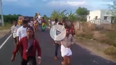 ஆவுடையார் கோவில்: பொன்சிறுவரை கிராமத்தில் புரவி எடுப்பு விழாவில் ஏராளமானோர் கலந்து கொண்டனர்