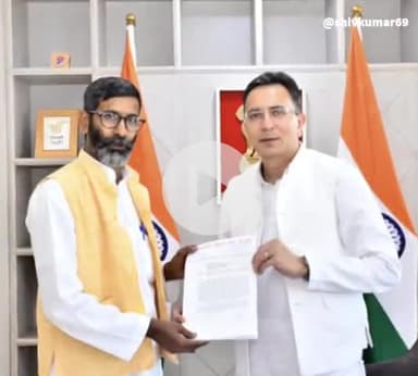 पीलीभीत शाहजहांपुर के बीच नई यात्री ट्रेन का शुभारंभ जितिन प्रसाद के प्रयासों से शुरू हुई ट्रेन किसान नेता पटेल ने बताया