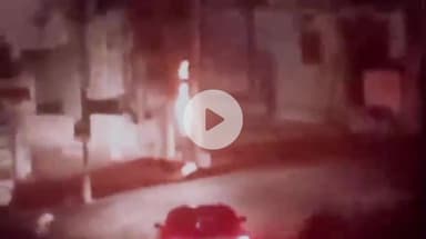 पचोर: खारे कुएं के पास ट्रांसफॉर्मर में आग, बिजली गुल, रहवासी पहुंचे बिजली ऑफिस