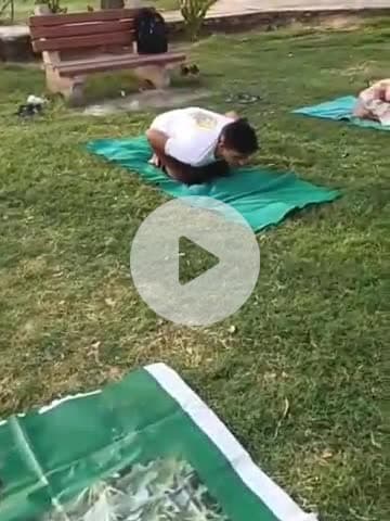 अनूपगढ़: राज्य सरकार के निर्देशानुसार अनूपगढ़ के पब्लिक पार्क में आयुर्वेद विभाग द्वारा आमजन को दिया जा रहा योग प्रशिक्षण