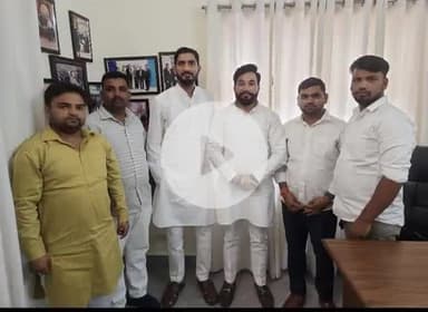 बदायूं लोकसभा से सांसद लोकप्रिय नेता युवा दिलों की धड़कन भाई आदित्य यादव जी के सैफई आवास पर शिष्टाचार मुलाकात हुई और राजनीतिक मुद्दों पर चर्चा हुई।