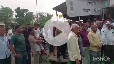 समुद्रपूर: मांडगावात माजी राज्यमंत्री बच्चू कडू यांच्या अन्नत्याग आंदोलनाच्या समर्थनार्थ मुंडन आंदोलन