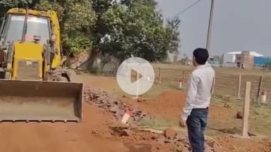 हुज़ूर: भोपाल: लांबाखेड़ा में अवैध प्लॉटिंग पर चला बुलडोजर, प्रशासन की सख्ती जारी